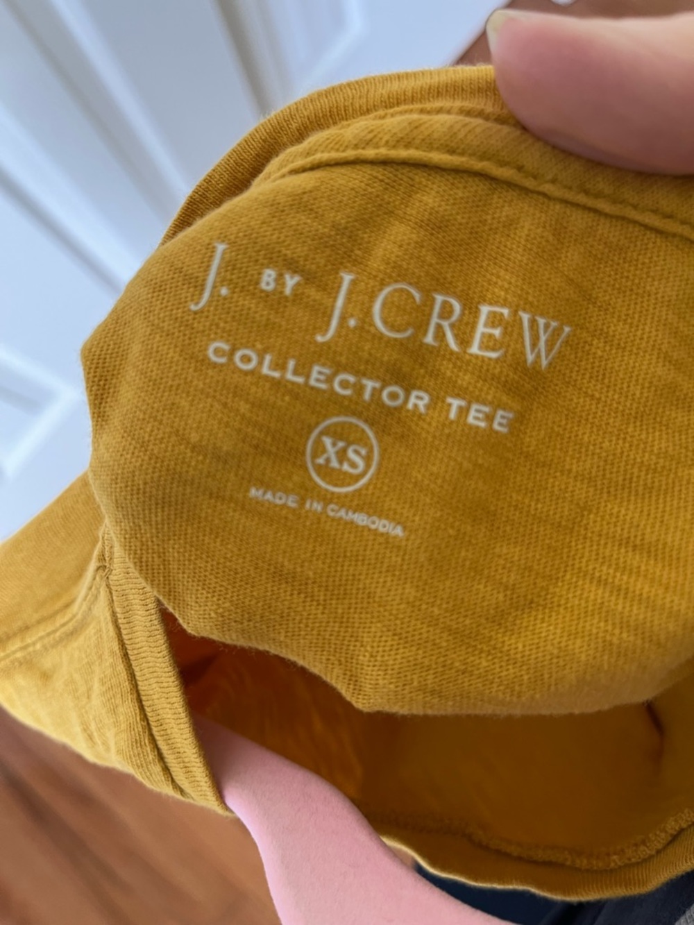 J. Crew Collector t-shirt mustard green with pineapple, size XS - Picture 6 of 6